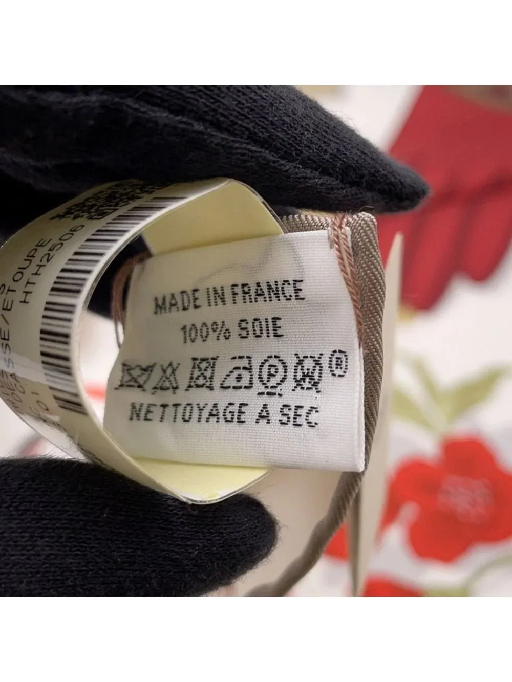 Hermes Scarf Carre 90 L'heure Des Gants Gloves Watch White